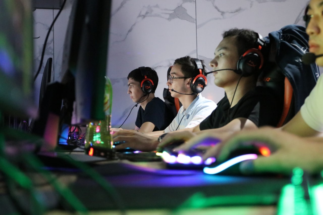 Соревнования по киберспорту